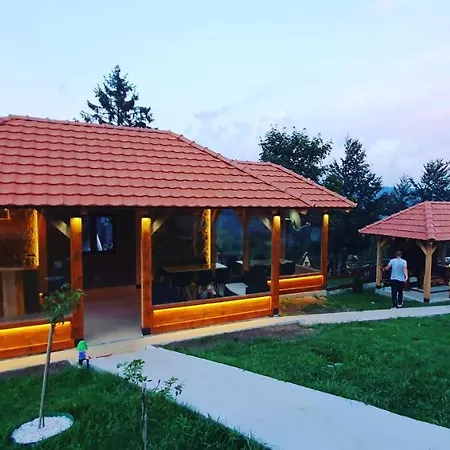 Деревянный коттедж Nagramak Sekulic