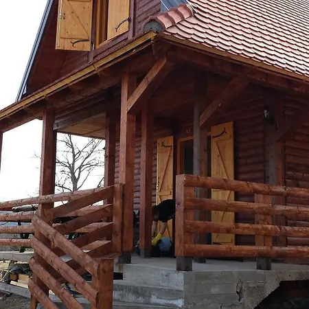 Деревянный коттедж Nagramak *